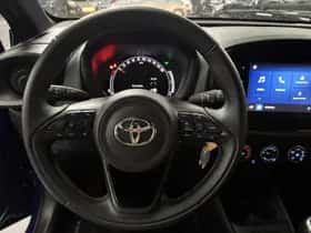 Toyota Aygo (2024) thumbnail 3