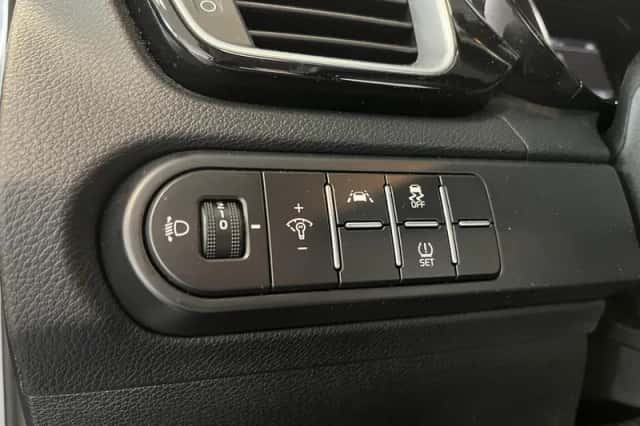 Kia XCeed (2020) thumbnail 11
