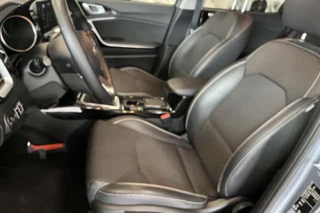 Kia XCeed (2020) thumbnail 3