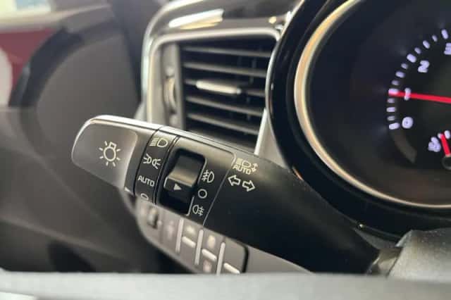 Kia XCeed (2020) thumbnail 8