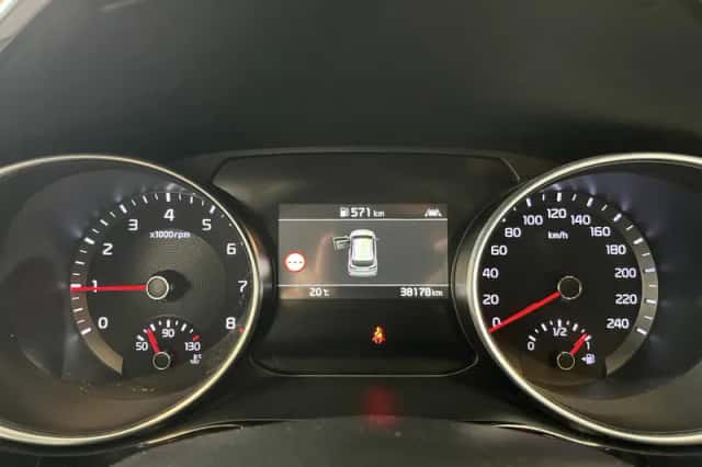 Kia XCeed (2020) thumbnail 10