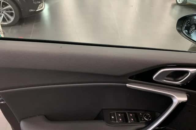 Kia Proceed (2021) thumbnail 2