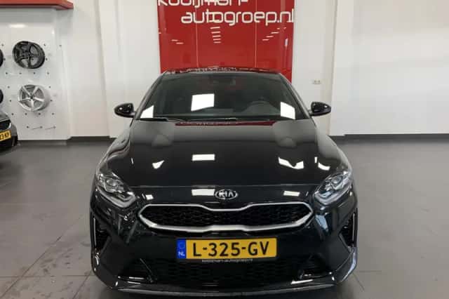 Kia Proceed (2021) thumbnail 23