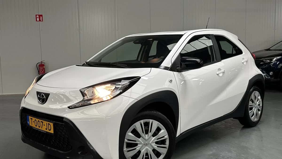 Toyota Aygo (2023) — foto 1