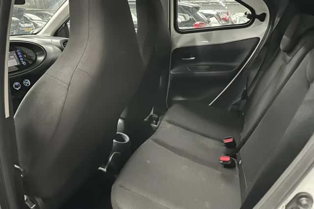 Toyota Aygo (2023) thumbnail 15