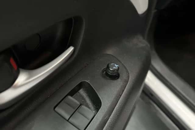 Toyota Aygo (2023) thumbnail 3