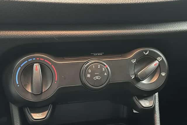 Kia Picanto (2019) thumbnail 12