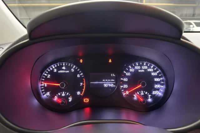 Kia Picanto (2019) thumbnail 5