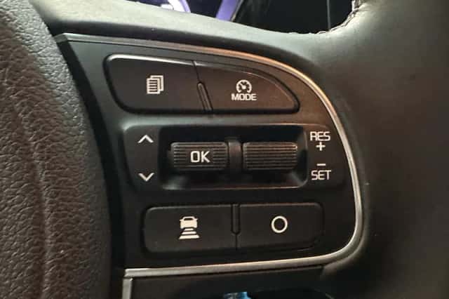 Kia Niro (2021) thumbnail 11