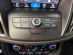 Ford Kuga (2018) thumbnail 13