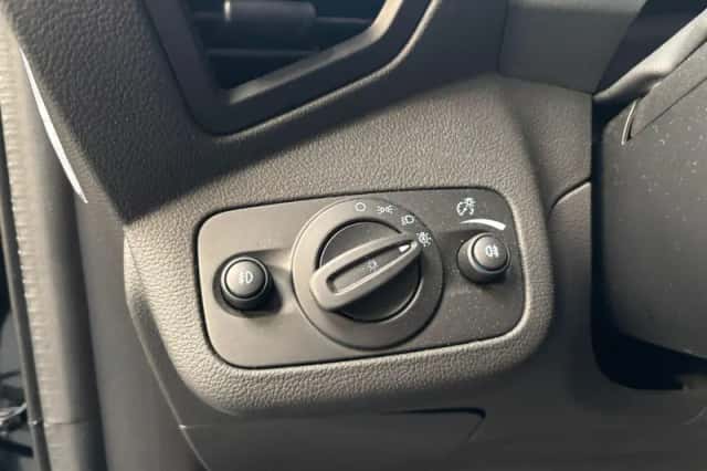 Ford Kuga (2018) thumbnail 18