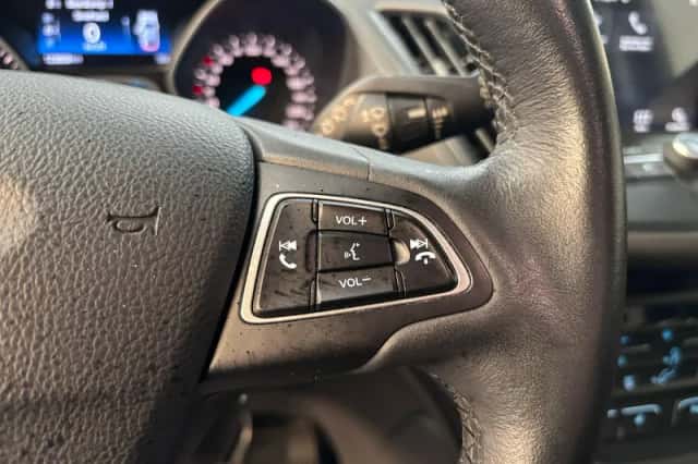 Ford Kuga (2018) thumbnail 6