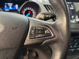 Ford Kuga (2018) thumbnail 6