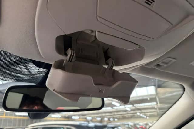 Ford Kuga (2018) thumbnail 9