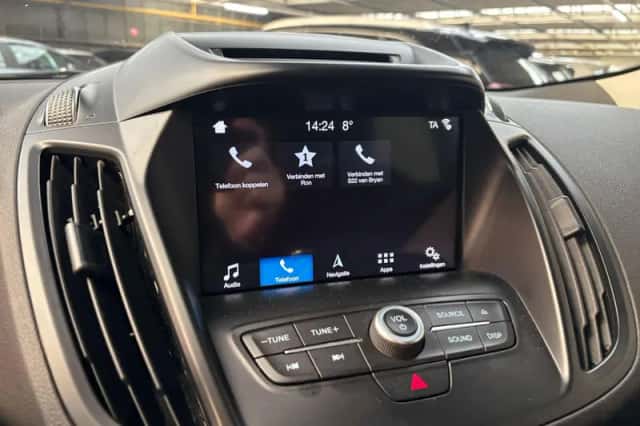 Ford Kuga (2018) thumbnail 10