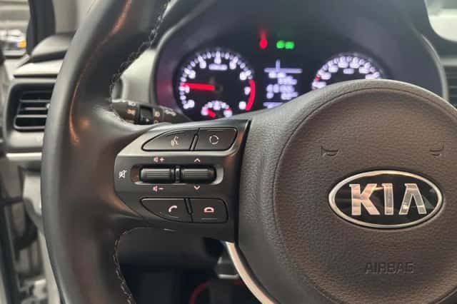 Kia Stonic (2020) thumbnail 5