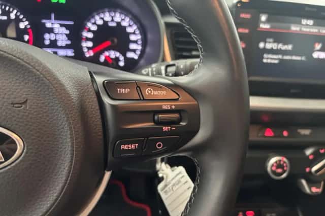 Kia Stonic (2020) thumbnail 6