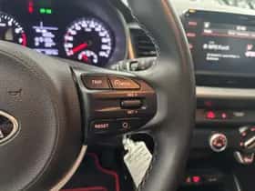 Kia Stonic (2020) thumbnail 6