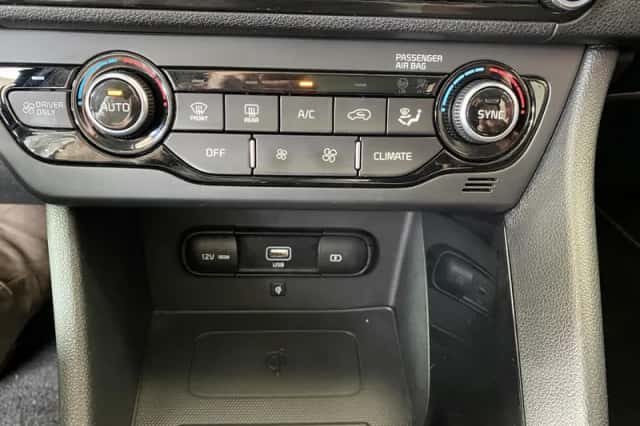Kia Niro (2022) thumbnail 11
