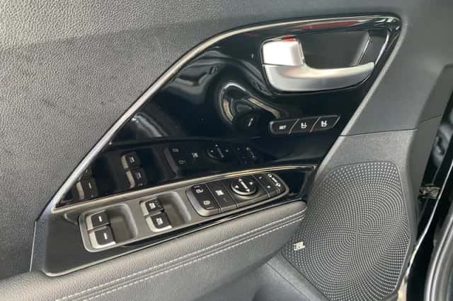 Kia Niro (2022) thumbnail 13