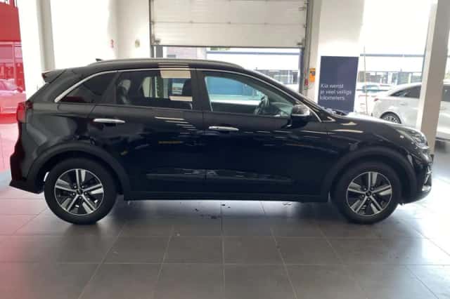 Kia Niro (2022) thumbnail 23
