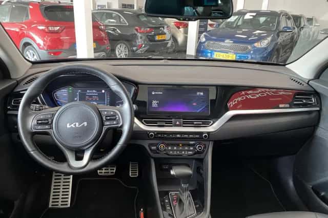 Kia Niro (2022) thumbnail 4
