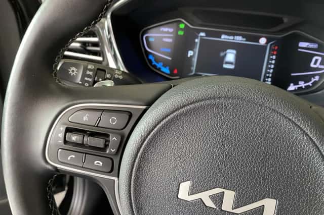 Kia Niro (2022) thumbnail 5