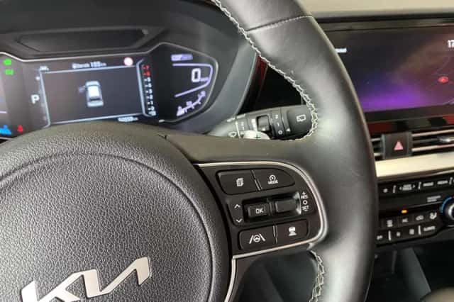 Kia Niro (2022) thumbnail 6