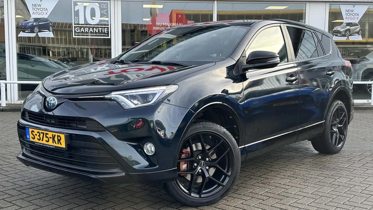 Toyota RAV4 (2018) — foto 1