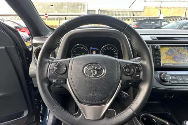 Toyota RAV4 (2018) thumbnail 13