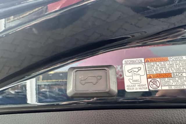 Toyota RAV4 (2018) thumbnail 26