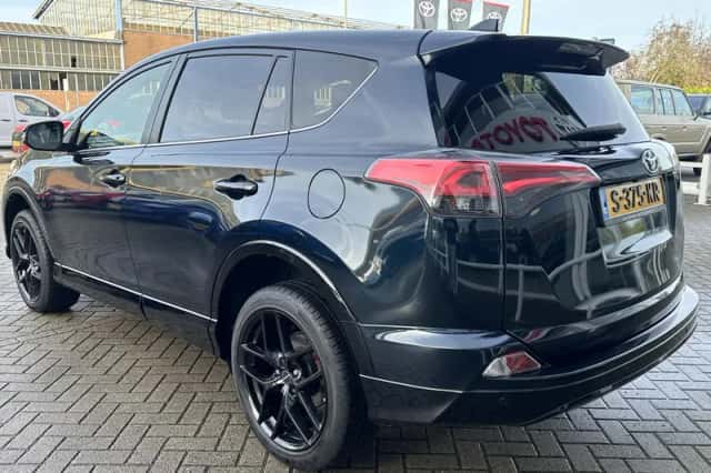 Toyota RAV4 (2018) thumbnail 28
