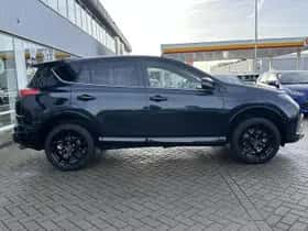 Toyota RAV4 (2018) thumbnail 33