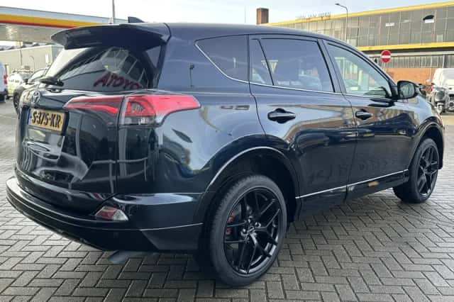 Toyota RAV4 (2018) thumbnail 34
