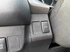 Toyota RAV4 (2018) thumbnail 6