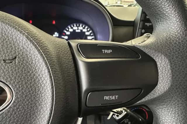 Kia Picanto (2020) thumbnail 7