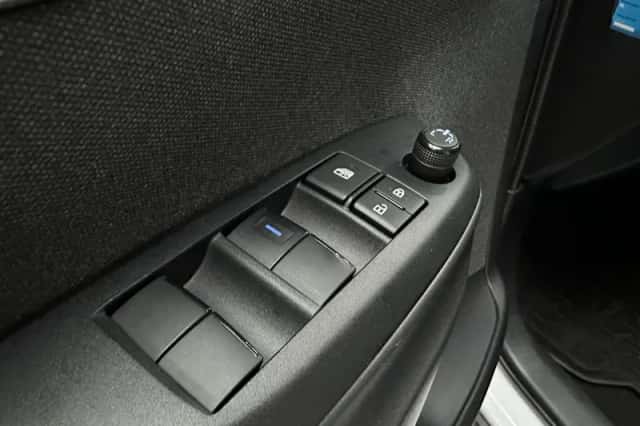 Toyota Yaris Cross (2021) thumbnail 3
