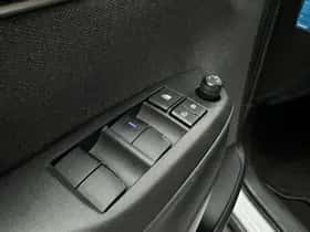 Toyota Yaris Cross (2021) thumbnail 3