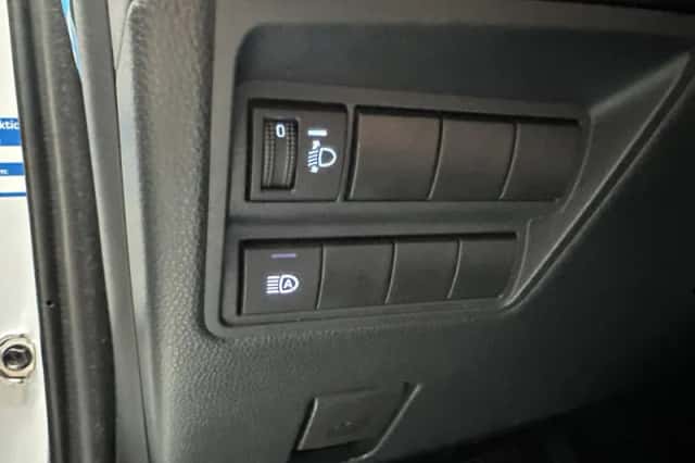 Toyota Yaris Cross (2021) thumbnail 4