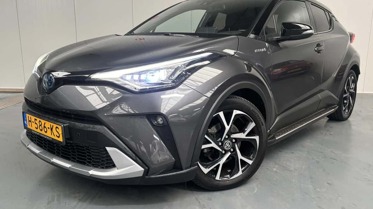 Toyota C-HR (2020) — foto 1
