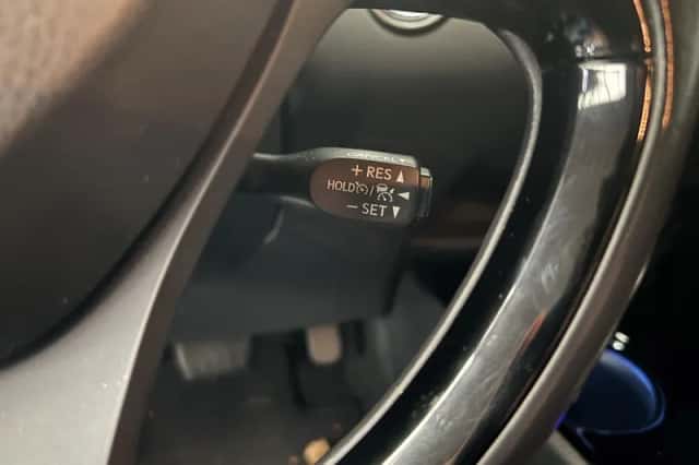 Toyota C-HR (2020) thumbnail 14