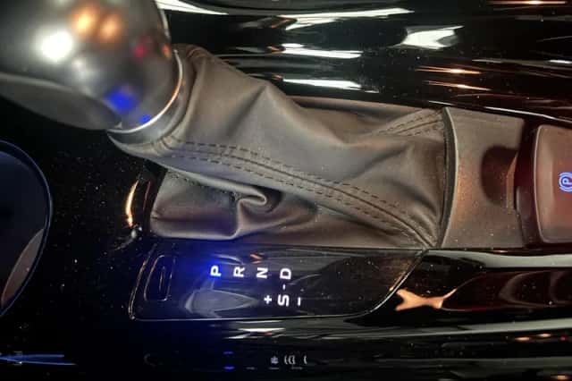 Toyota C-HR (2020) thumbnail 22