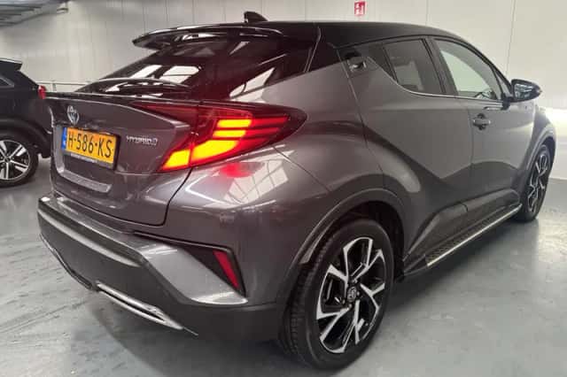 Toyota C-HR (2020) thumbnail 31