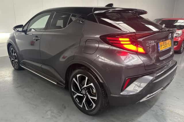 Toyota C-HR (2020) thumbnail 32