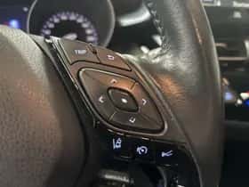 Toyota C-HR (2020) thumbnail 9