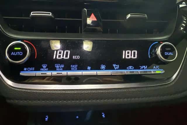 Toyota Corolla (2021) thumbnail 15