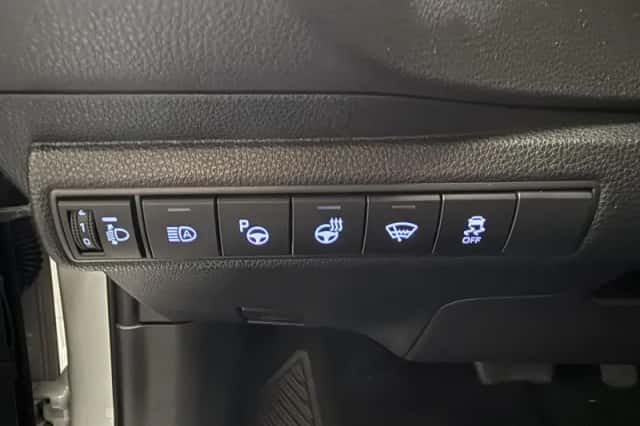 Toyota Corolla (2021) thumbnail 22