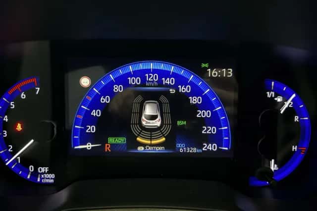 Toyota Corolla (2021) thumbnail 6