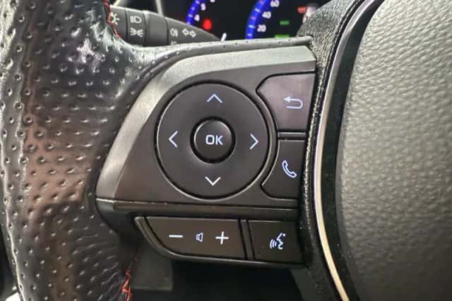 Toyota Corolla (2021) thumbnail 8