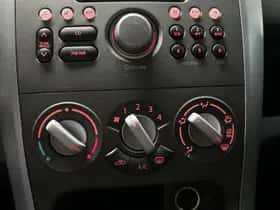 Opel Agila (2011) thumbnail 11